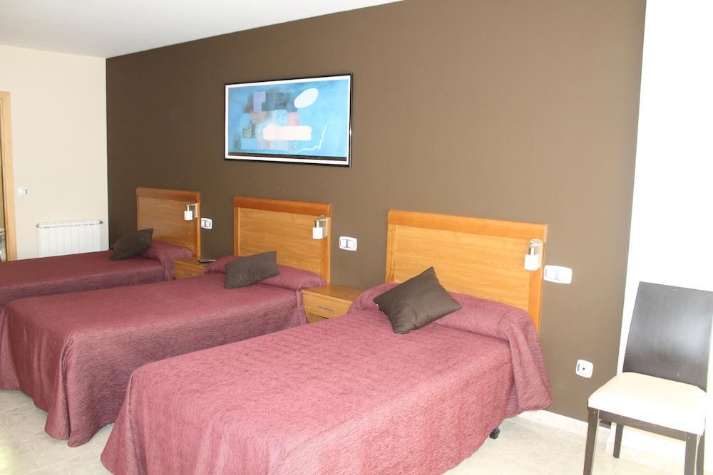 Dpcristal Hotel Sarria Ngoại thất bức ảnh