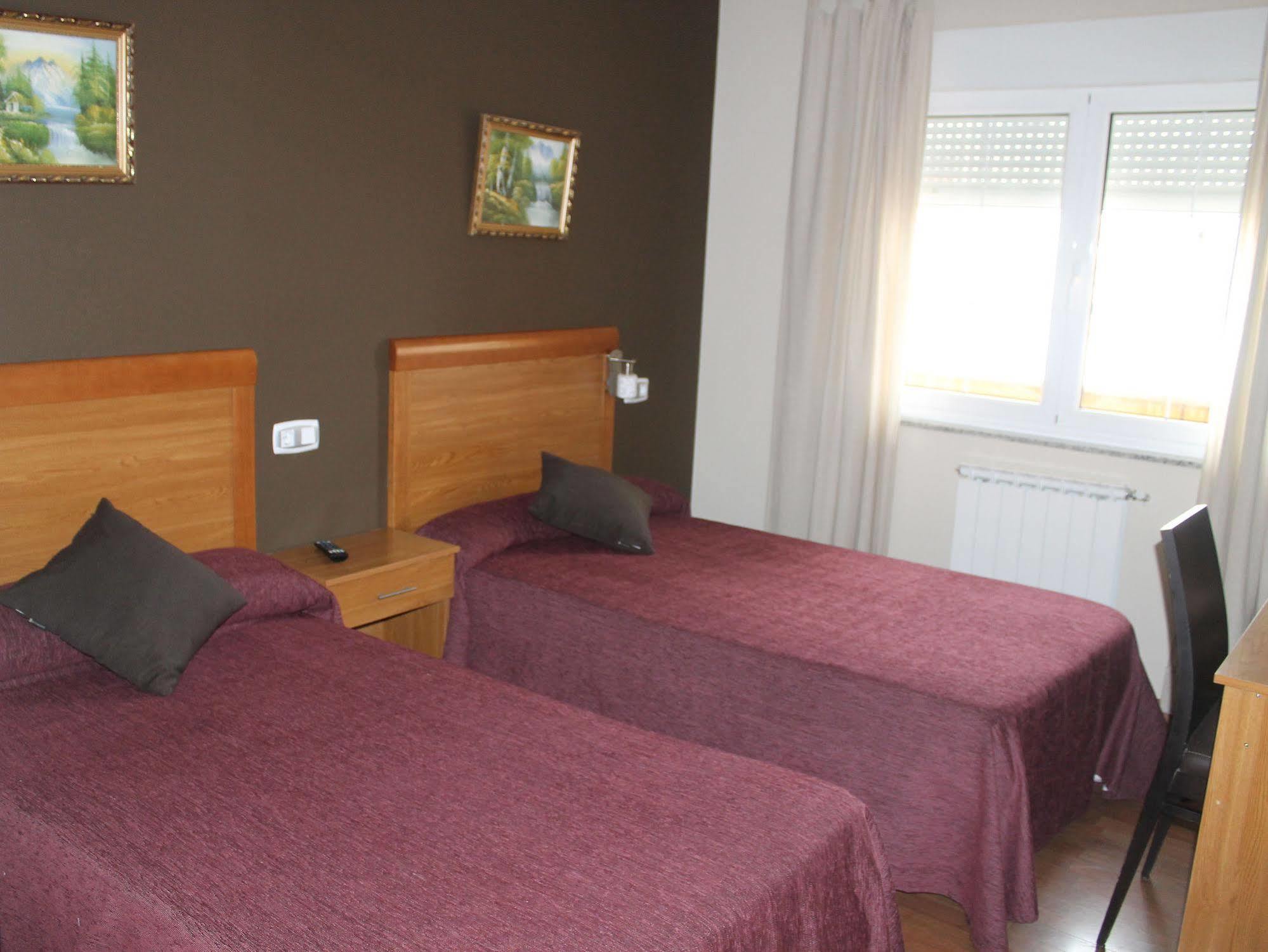 Dpcristal Hotel Sarria Ngoại thất bức ảnh