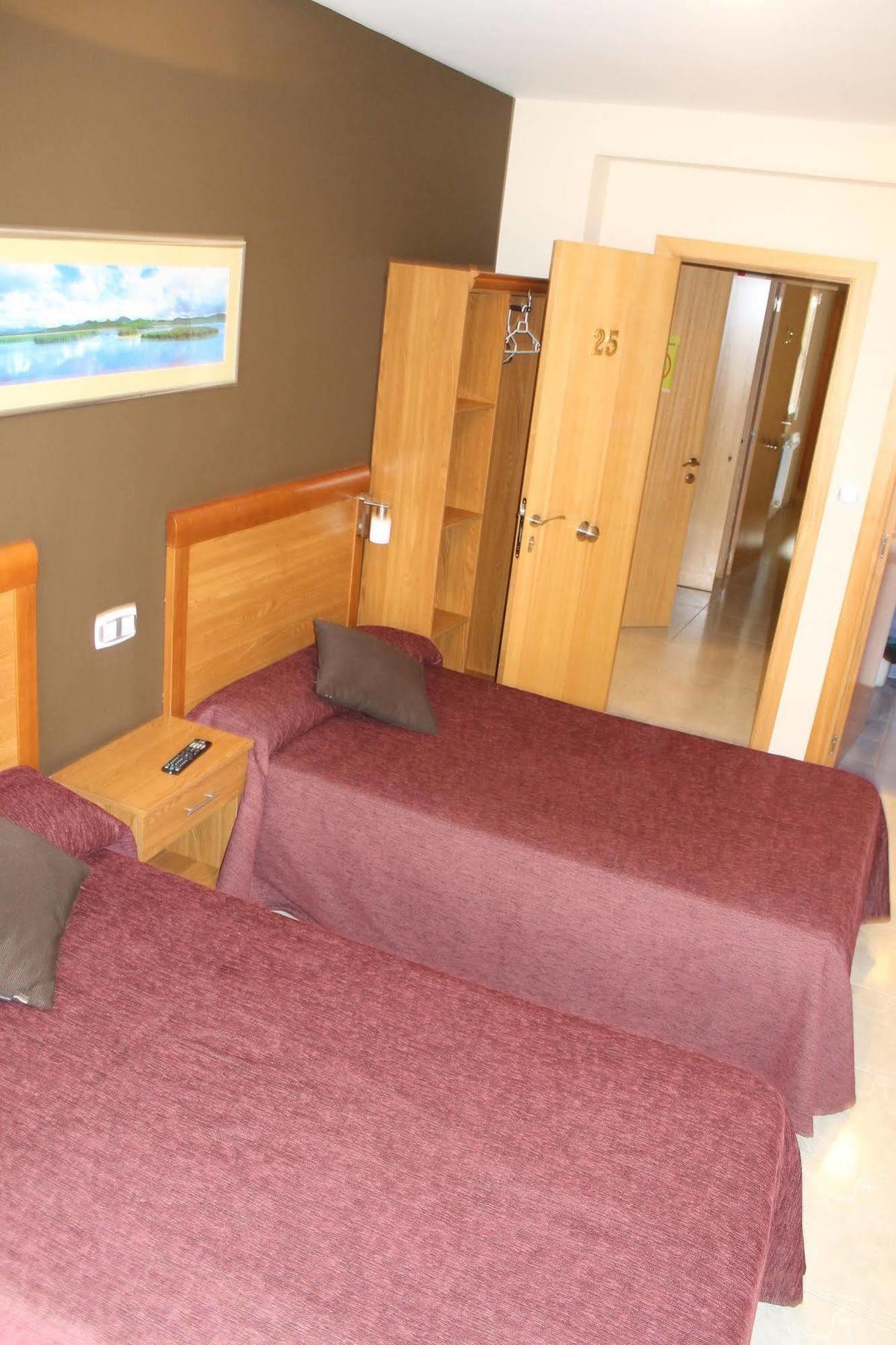 Dpcristal Hotel Sarria Ngoại thất bức ảnh